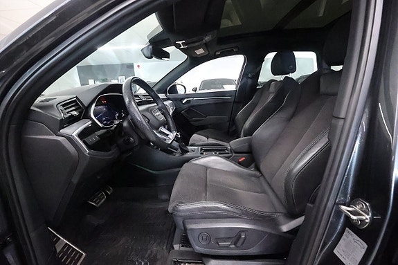 Audi Q3 17 of 25