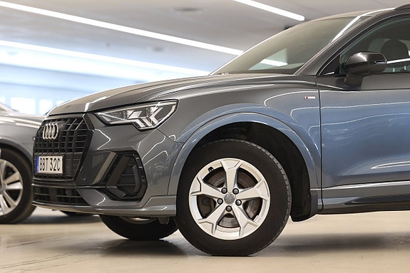 Audi Q3 4 of 25