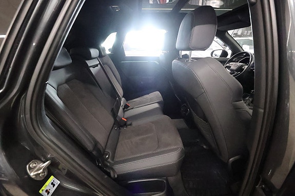 Audi Q3 13 of 25