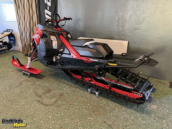 Lynx Shredder RE 3700 850 E-TEC -26 m. elstart / moms 3 of 5