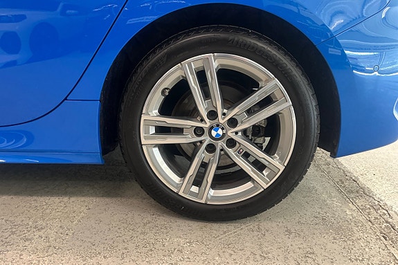 BMW 118i 14 of 17