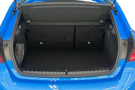 BMW 118i 10 of 17