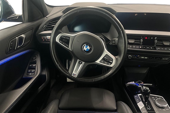BMW 118i 9 of 17