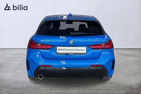 BMW 118i 4 of 5