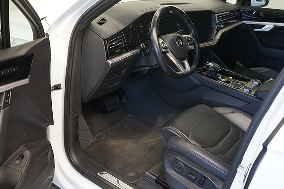 Volkswagen Touareg 9 of 14