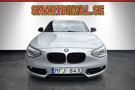 BMW 116d 2 of 5