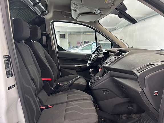 Ford Transit Connect 11 of 14
