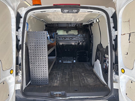 Ford Transit Connect 8 of 14