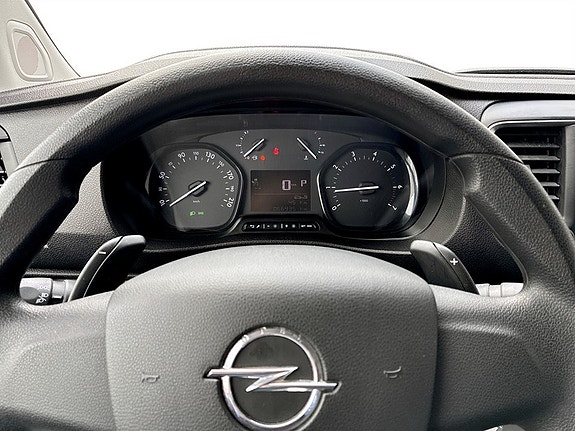 Opel Vivaro 8 of 15