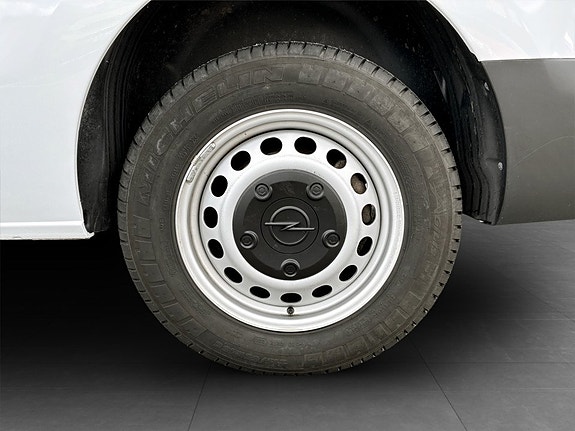 Opel Vivaro 5 of 5