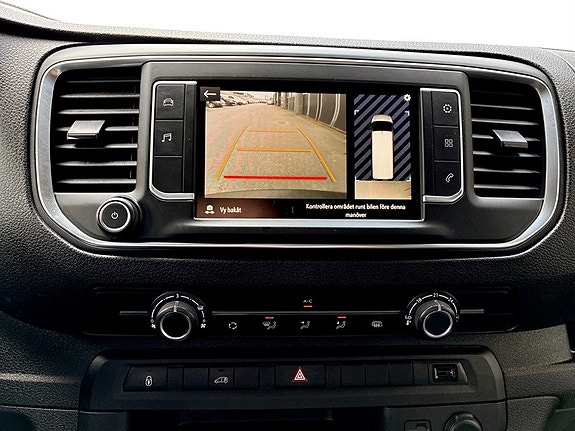 Opel Vivaro 11 of 15