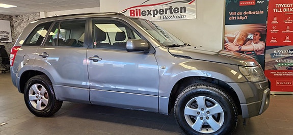 Suzuki Grand Vitara 4 of 5