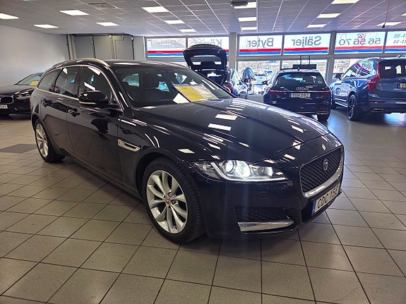 Jaguar XF 13 of 24