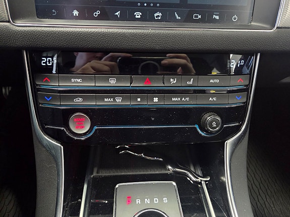 Jaguar XF 22 of 24