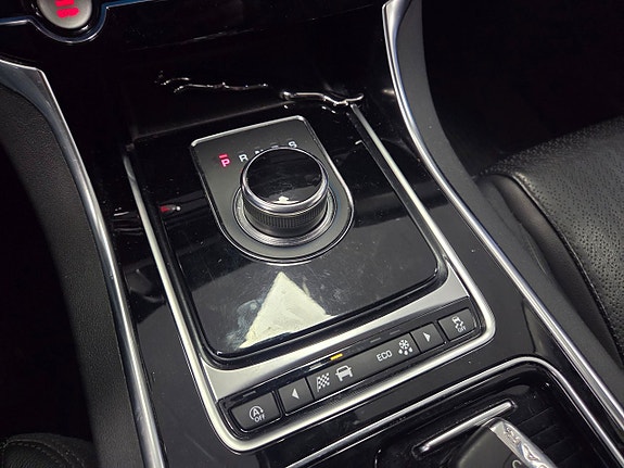 Jaguar XF 23 of 24