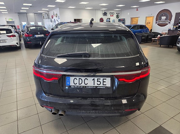 Jaguar XF 7 of 24
