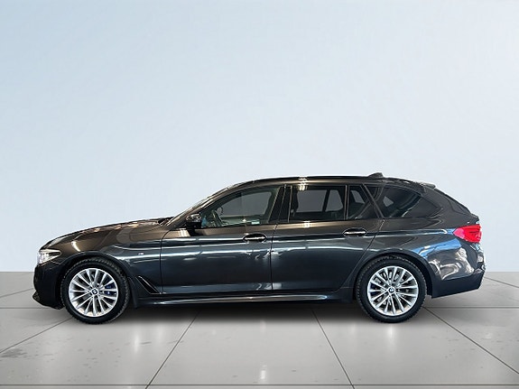 BMW 530d 4 of 5