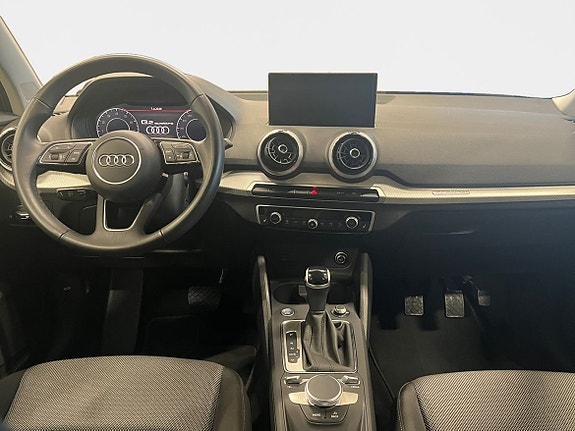 Audi Q2 10 of 15