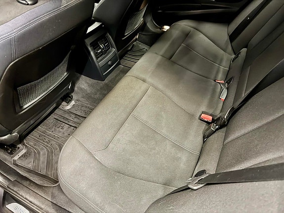 BMW 318d 11 of 11