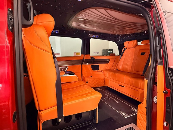Mercedes-Benz V220 8 of 21