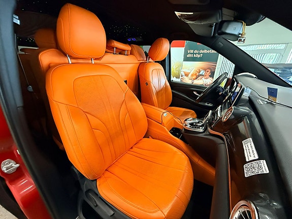 Mercedes-Benz V220 11 of 21