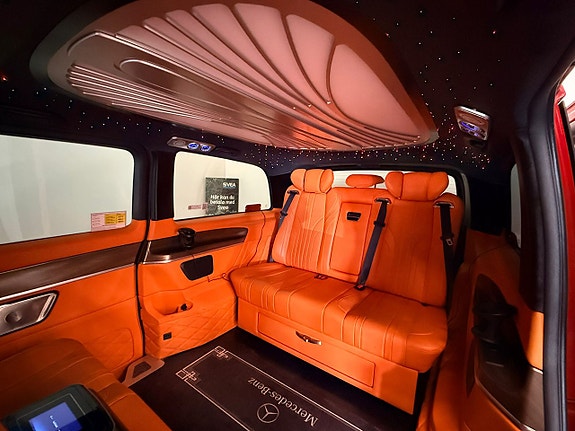 Mercedes-Benz V220 12 of 21