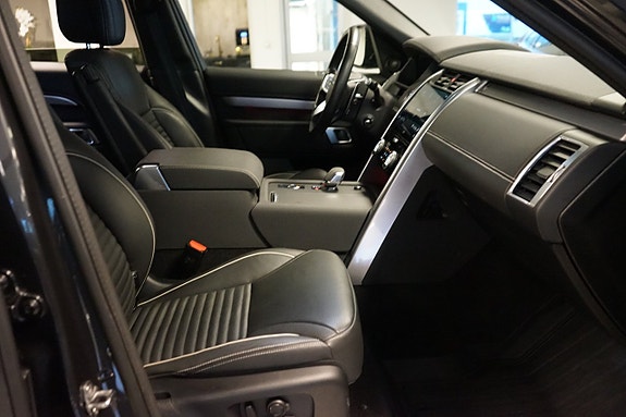 Land Rover Discovery 14 of 26