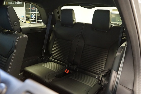 Land Rover Discovery 17 of 26