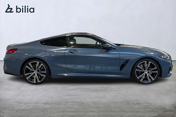 BMW M850i 16 of 18