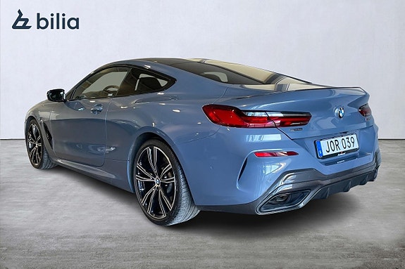 BMW M850i 2 of 5