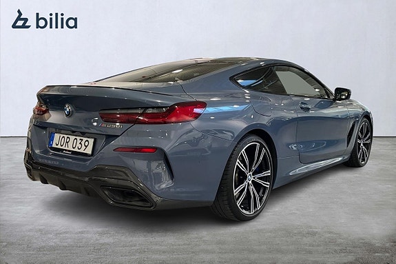 BMW M850i 17 of 18