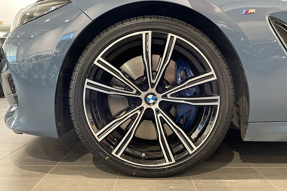 BMW M850i 15 of 18