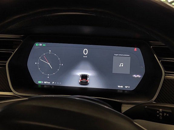 Tesla Model X 12 of 15