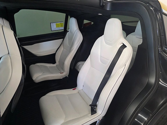Tesla Model X 5 of 5