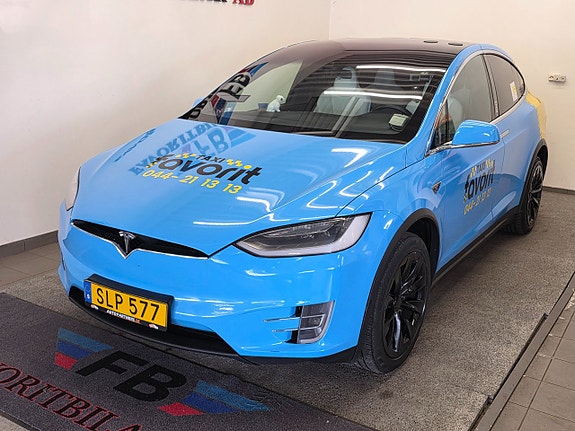 Tesla Model X 2 of 5
