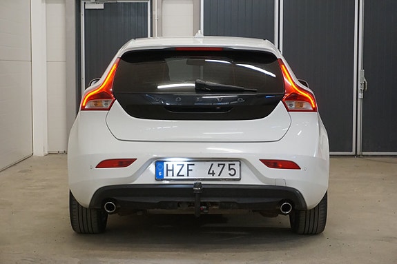 Volvo V40 6 of 27