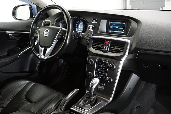 Volvo V40 12 of 27