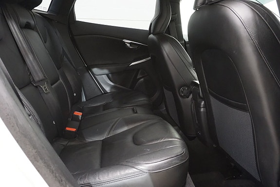 Volvo V40 27 of 27