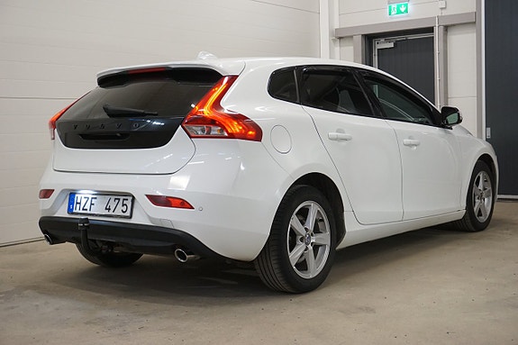 Volvo V40 7 of 27