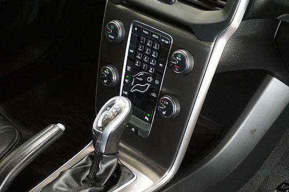 Volvo V40 16 of 27