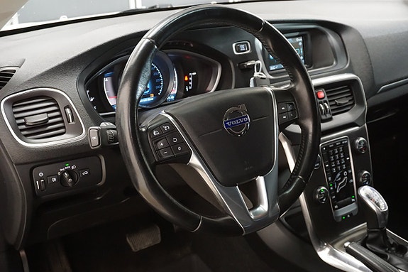 Volvo V40 18 of 27