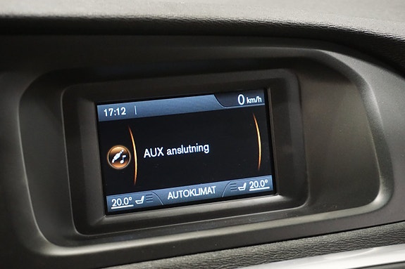 Volvo V40 24 of 27