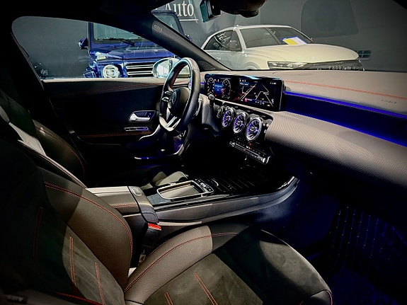 Mercedes-Benz CLA200 12 of 18