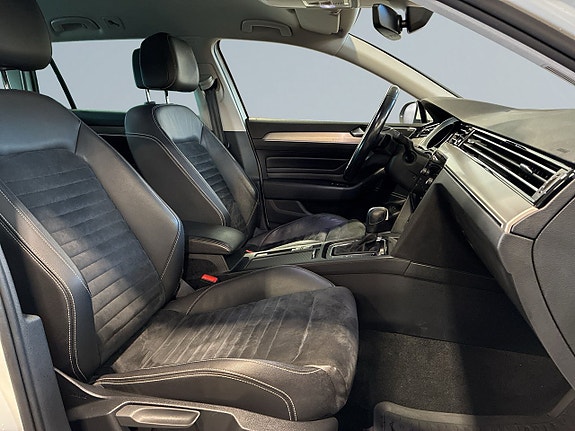 Volkswagen Passat 9 of 22