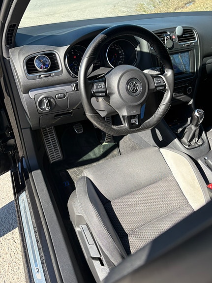 Volkswagen Golf VI 9 of 13