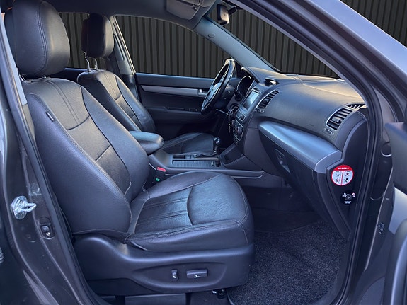 Kia Sorento 12 of 20