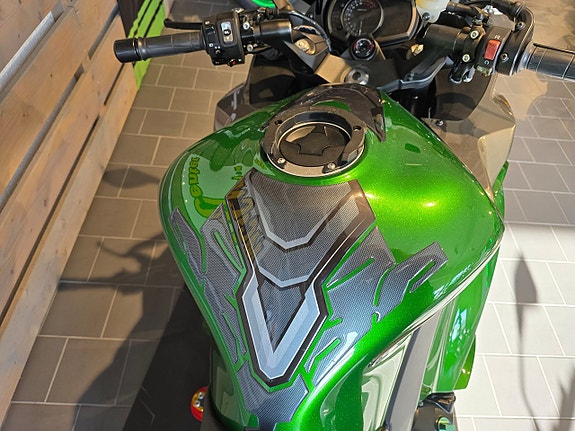 Kawasaki Ninja Z1000 SX 8 of 11