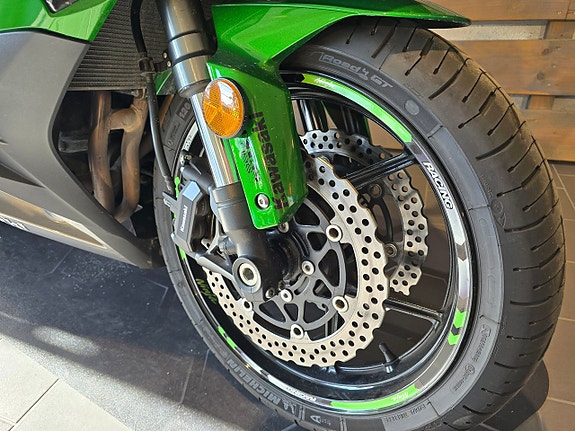 Kawasaki Ninja Z1000 SX 10 of 11