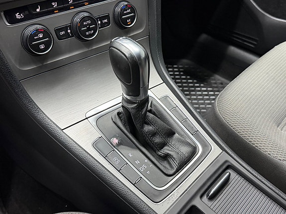 Volkswagen Golf I 13 of 16