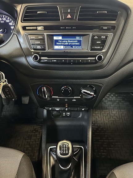 Hyundai i20 13 of 19
